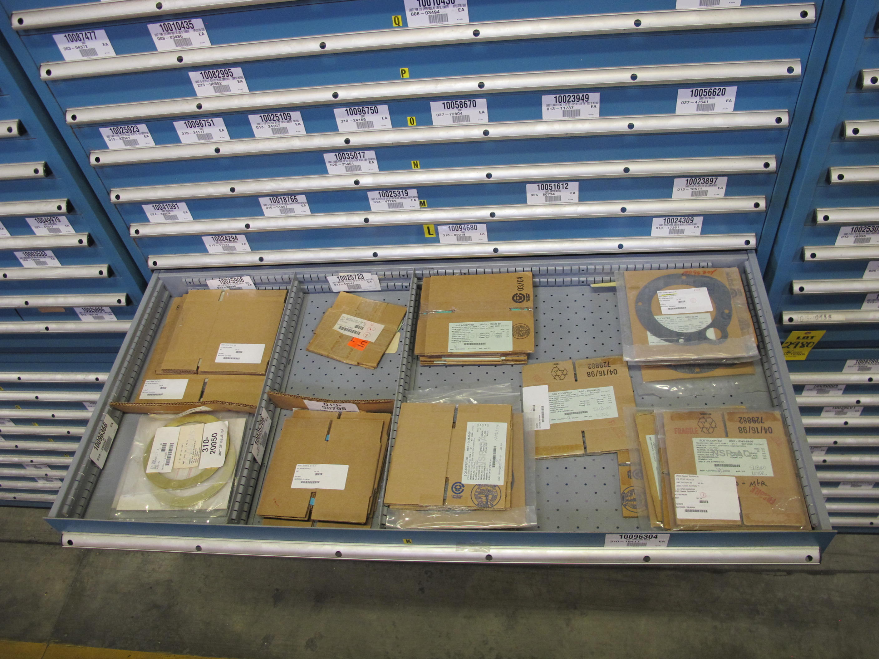 LISTA HEAVY DUTY 9-DRAWER PARTS CABINET W/ CONTENTS (W-50) LOADING & HANDLING FEE $25-